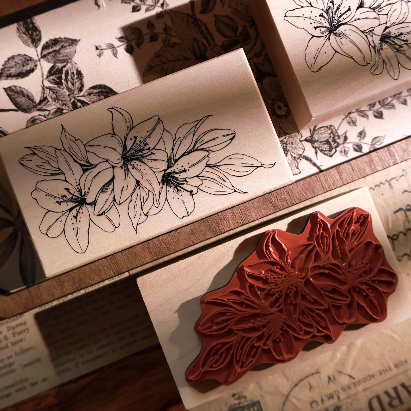 YiEr Stamp【Lily Flower】Upgraded Red Rubber Retro Lily Maple Stamp
