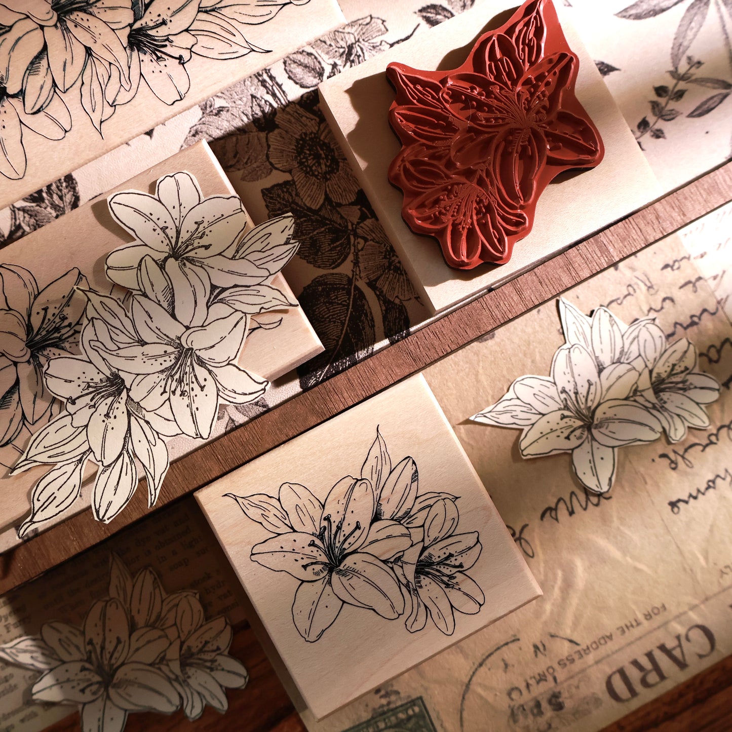 YiEr Stamp【Lily Flower】Upgraded Red Rubber Retro Lily Maple Stamp