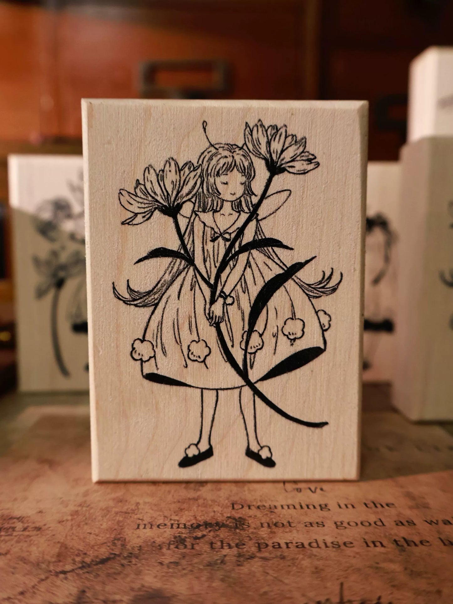 YiEr Vol14【Flower and Girl Stamp】Upgrading Character Red Rubber and Maple Wood Stamp