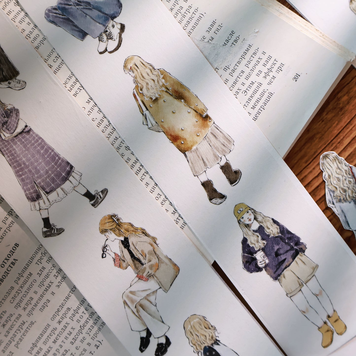 YiEr Vol13【Warm and Comfortable】Orginal Design Character Washi/Pet Tape Light Retro Stickers