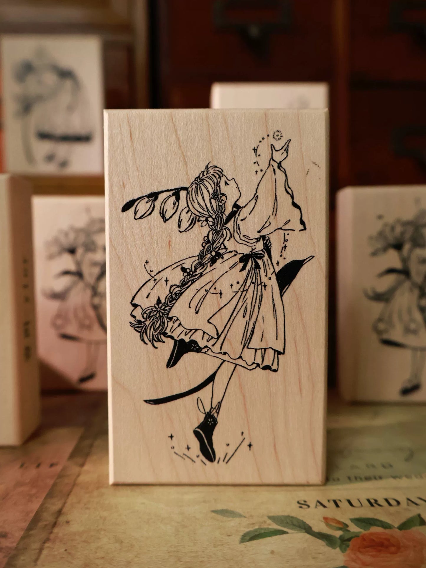 YiEr Vol14【Flower and Girl Stamp】Upgrading Character Red Rubber and Maple Wood Stamp