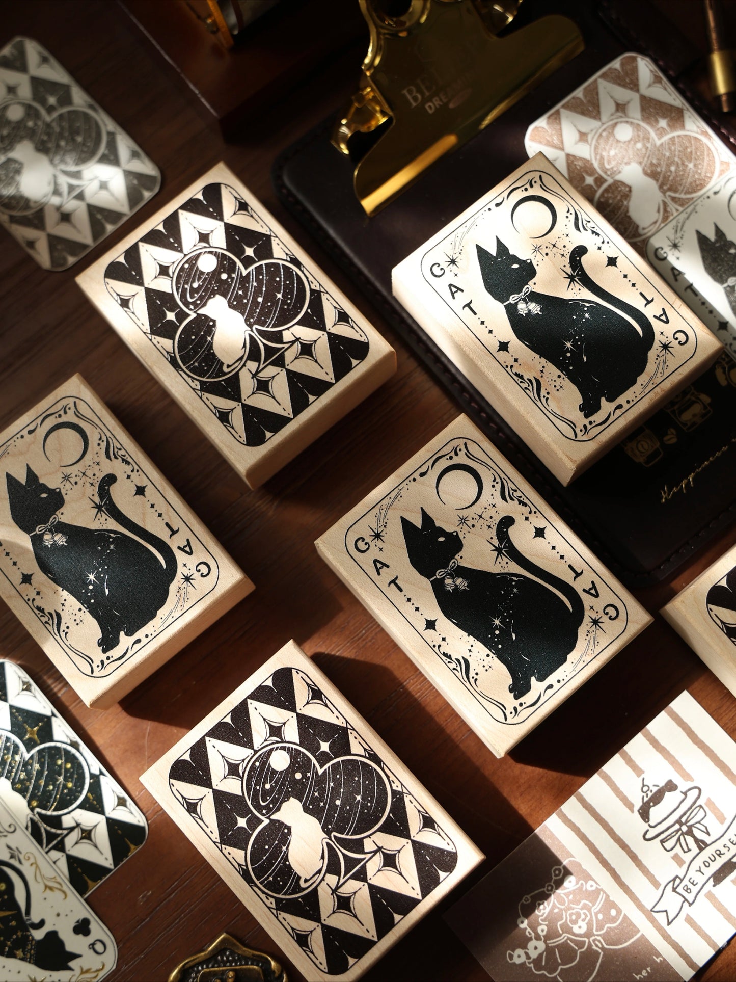 YiEr Vol16【Cat Poker Stamp】Imported Maple Red Rubber and Maple Wood Stamp