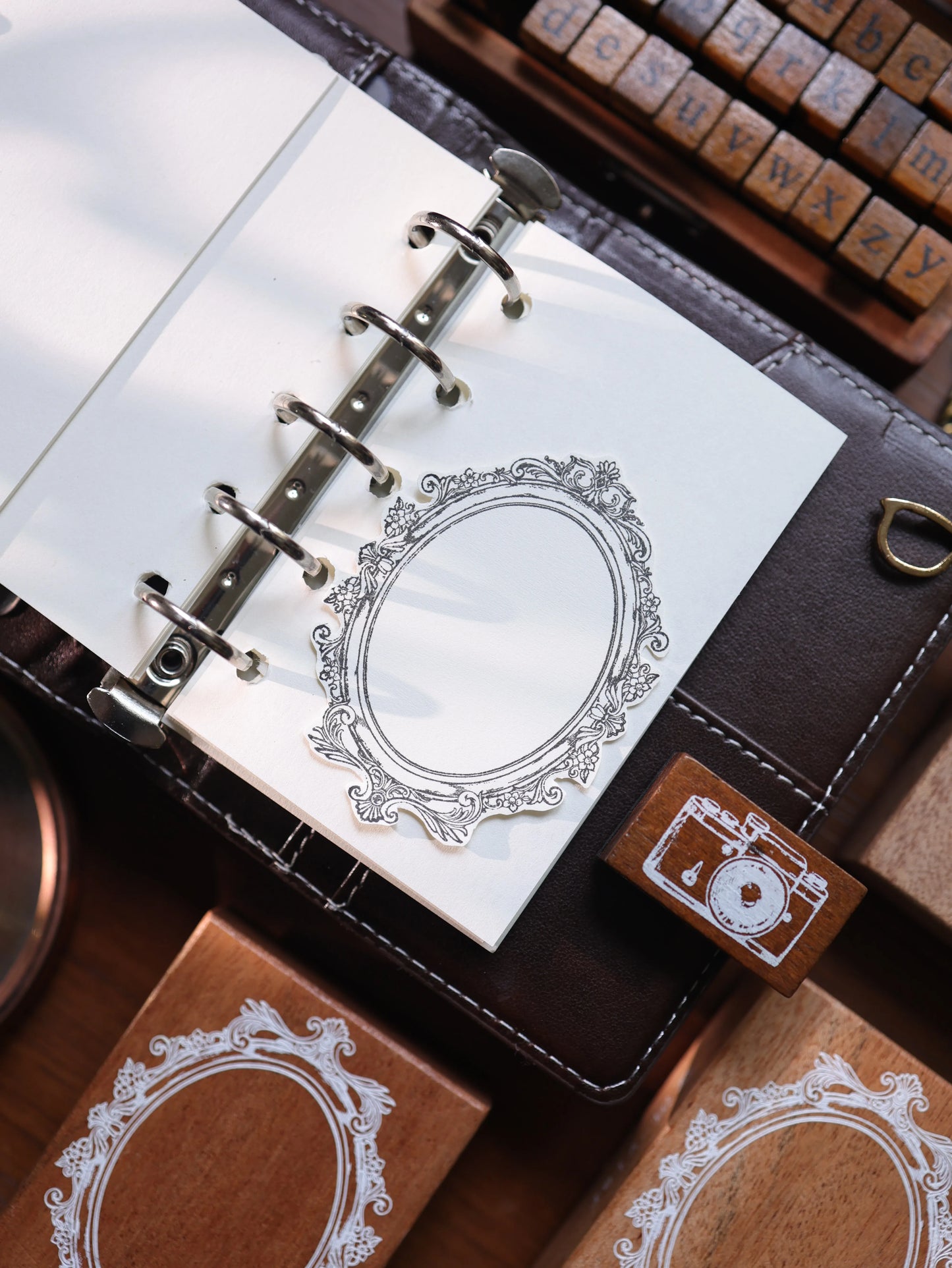YiEr Vol17【Vintage Border】Imported Maple Red Rubber and Maple Wood Stamp