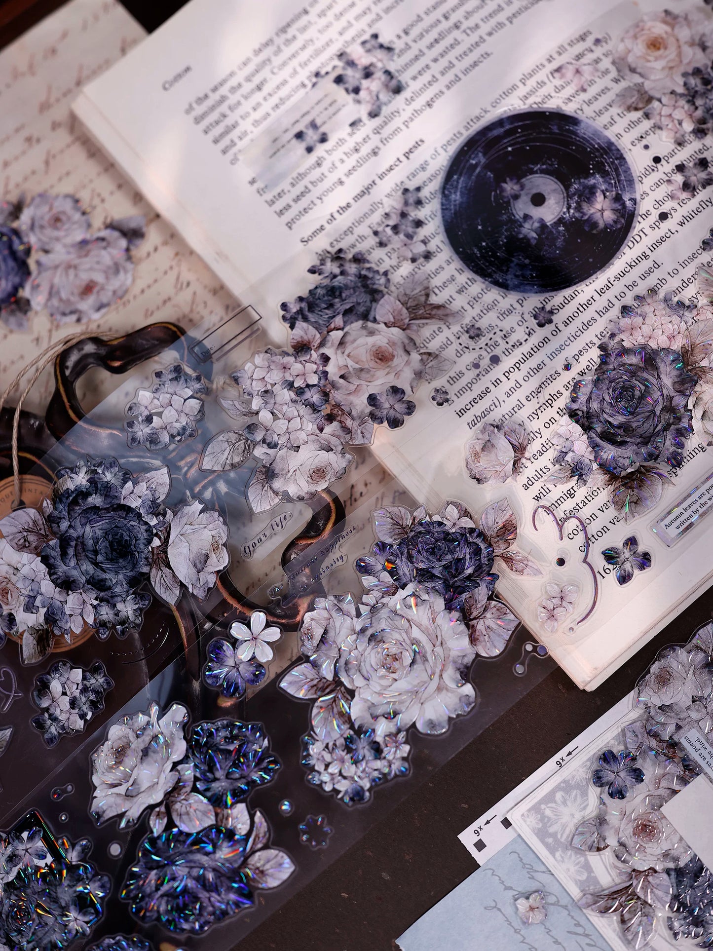 XiaoBaiJia【Cloud Ink Flower Cluster】Pre-cut Floral Orginal Design Washi Pet Tape Light Retro Stickers