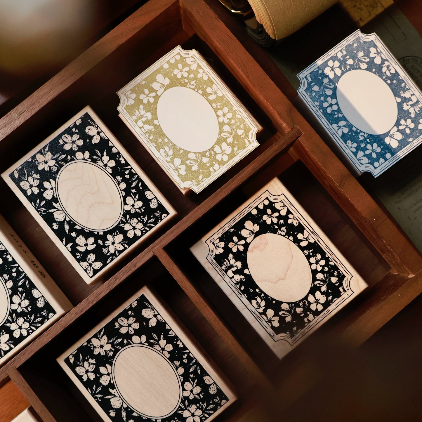 YiEr Vol15【Flower Frame Stamp】Imported Maple Red Rubber and Maple Wood Stamp