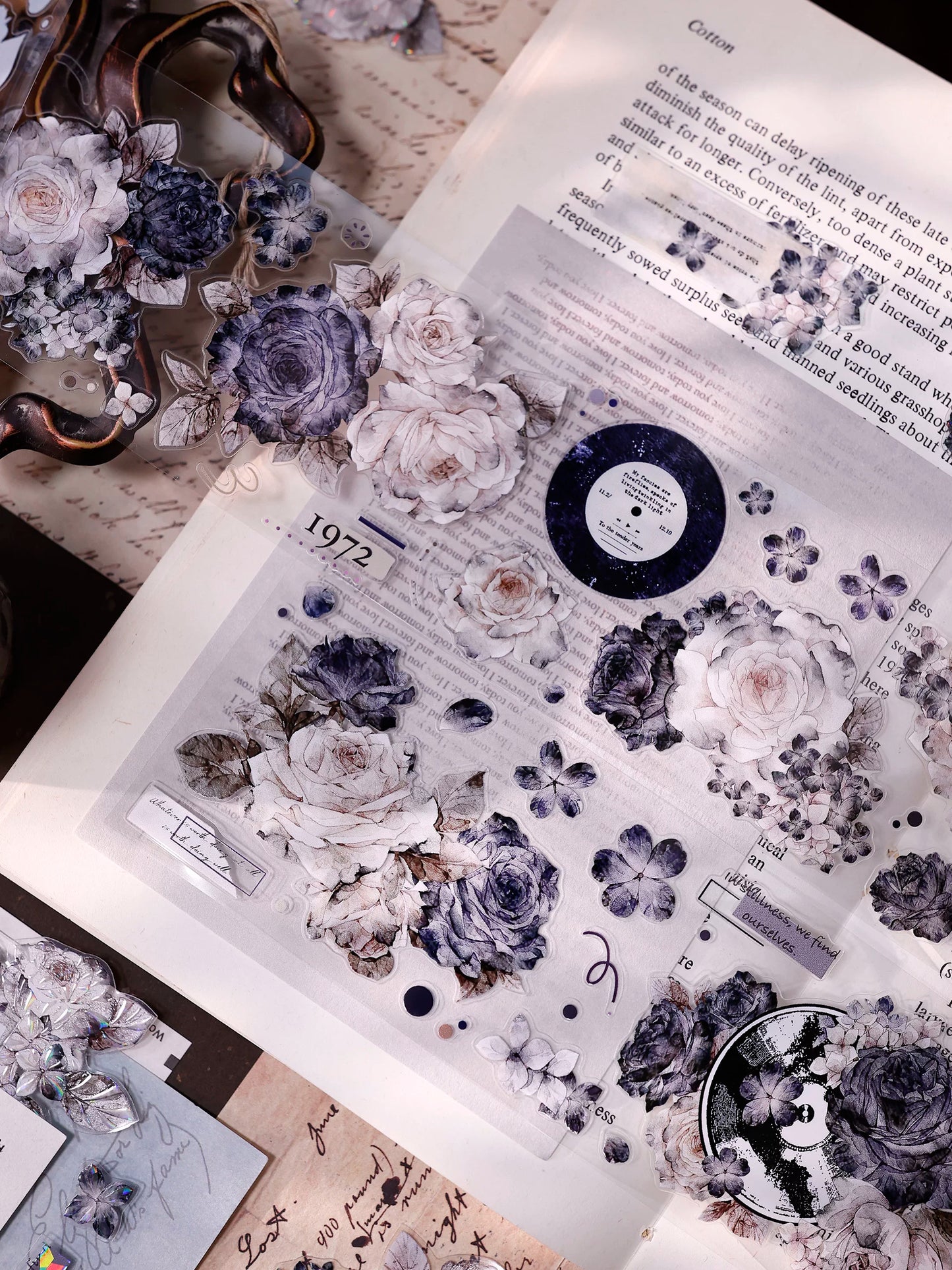 XiaoBaiJia【Cloud Ink Flower Cluster】Pre-cut Floral Orginal Design Washi Pet Tape Light Retro Stickers