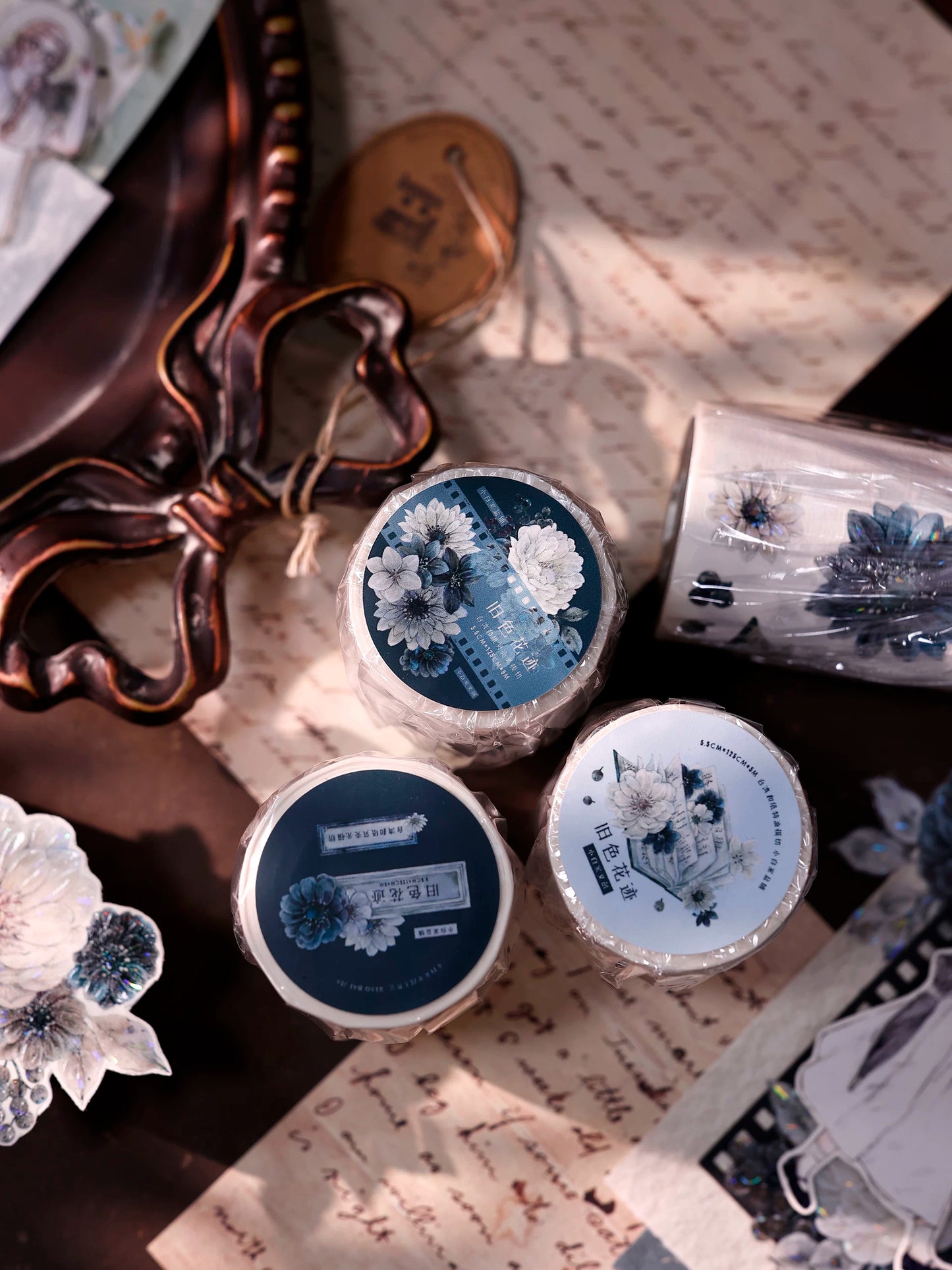 XiaoBaiJia【Old Color Floral Traces】Pre-cut Floral Orginal Design Taiwan Washi Pet Tape Light Retro Stickers