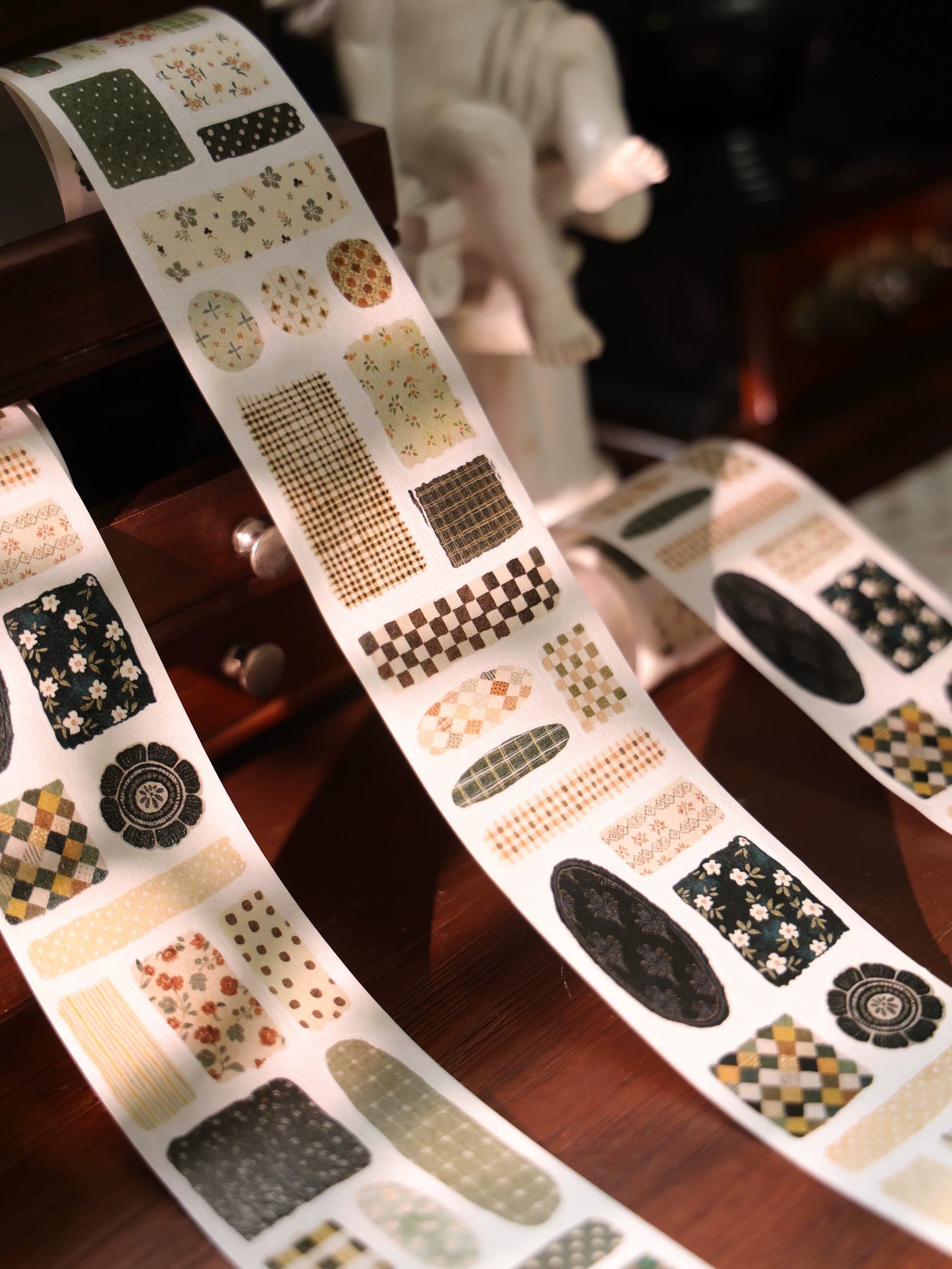 YiEr Vol17【Patchwork Floral】Kiss-cut Light Retro Floral Washi Tape and PET Stickers