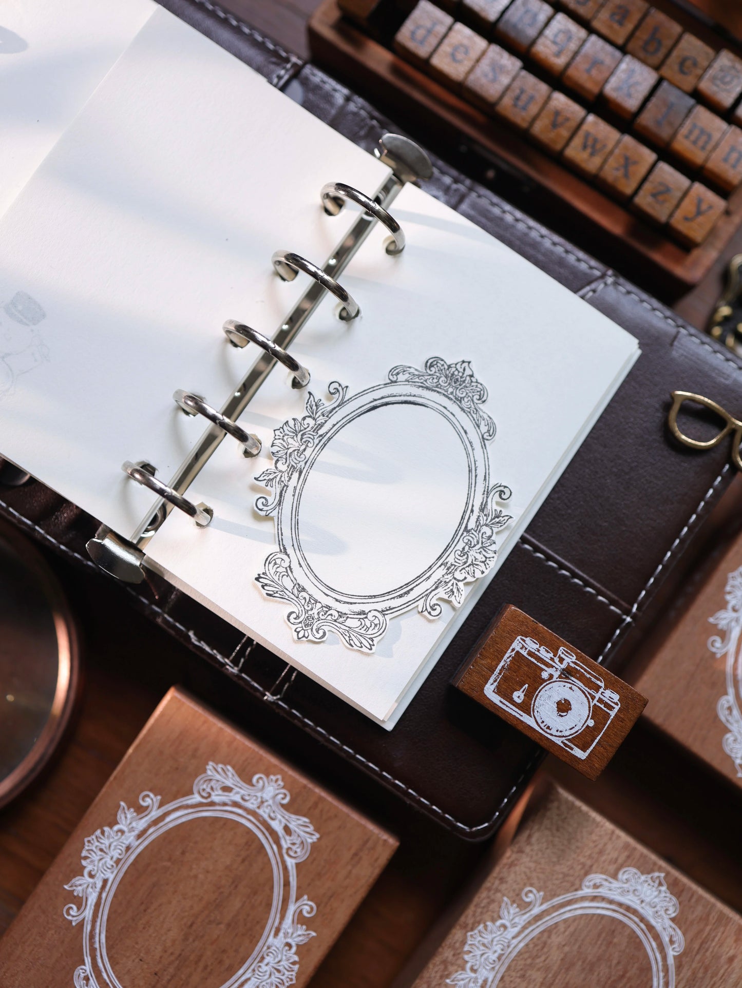 YiEr Vol17【Vintage Border】Imported Maple Red Rubber and Maple Wood Stamp
