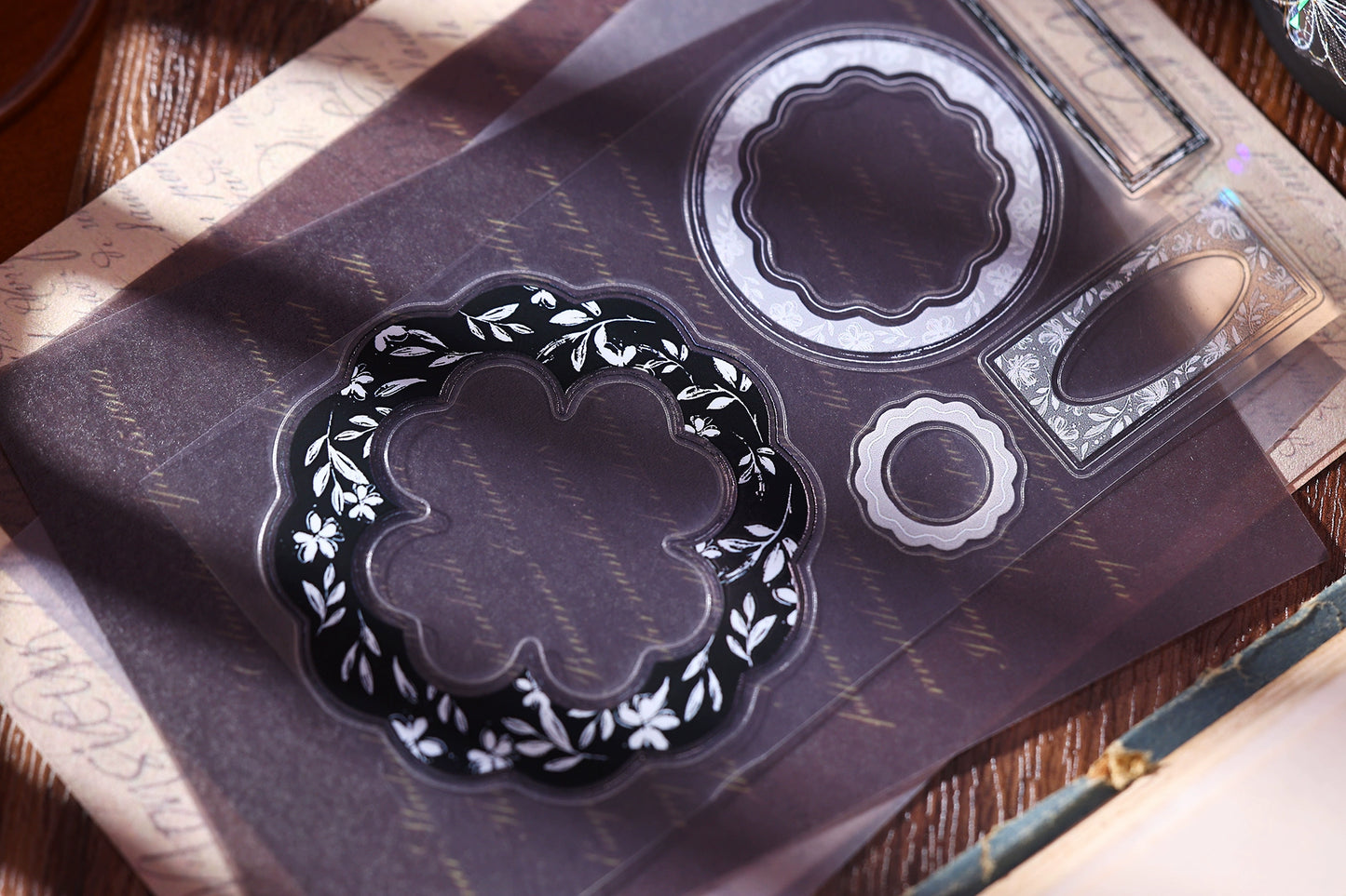 XiaoBaiJia【Flower Frame】Light Retro Orginal Design Washi Pet Tape Landscape Stickers