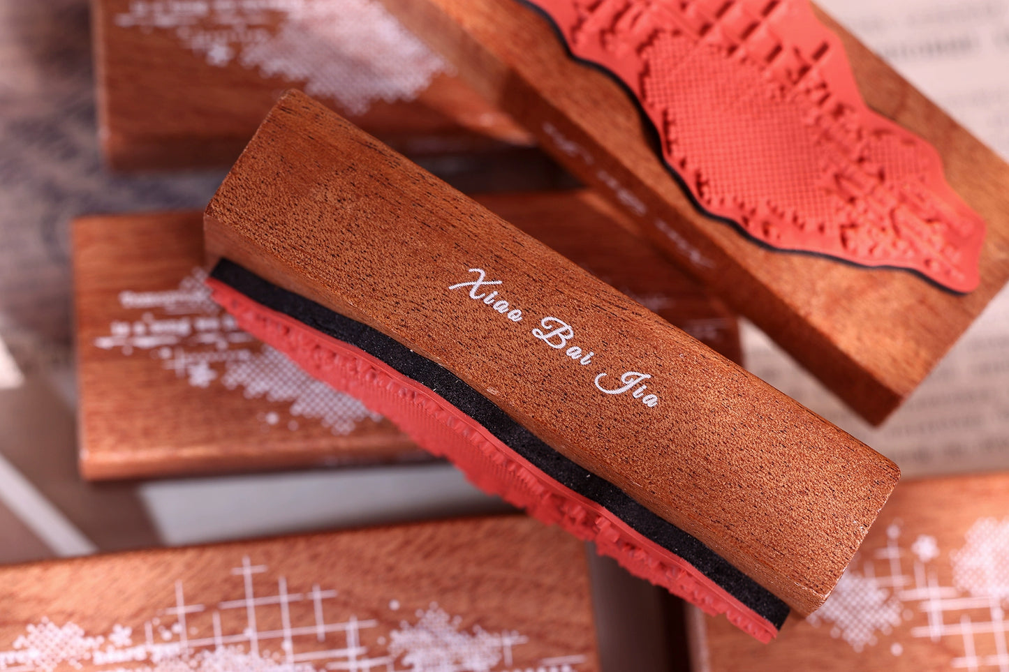 XiaoBaiJia【Basic Staggered Grid Stamp】Imported Shabili Red Rubber and Maple Wood Stamp
