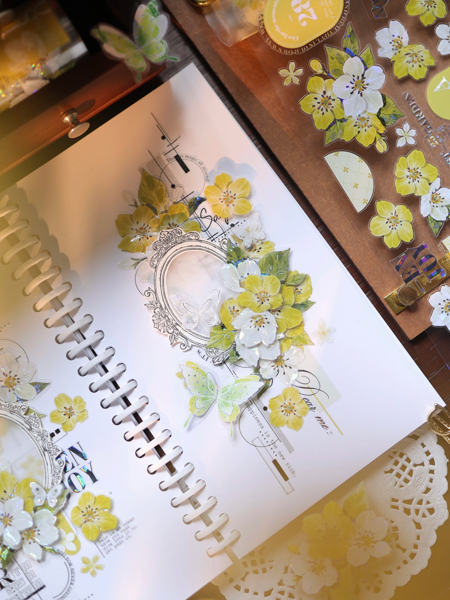 YiEr Vol17【Cream Pear Blossom】Kiss-cut Floral Washi Tape and PET Stickers