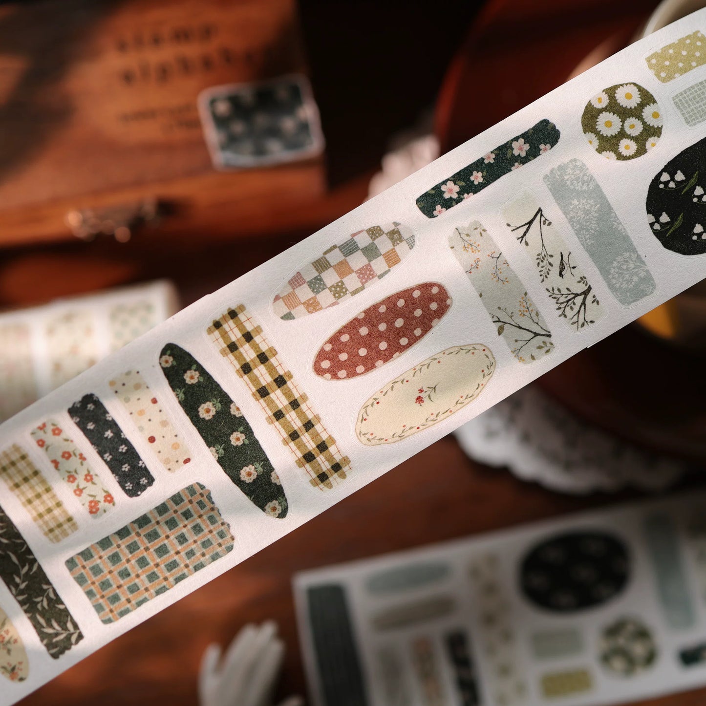 YiEr Vol17【Patchwork Floral】Kiss-cut Light Retro Floral Washi Tape and PET Stickers