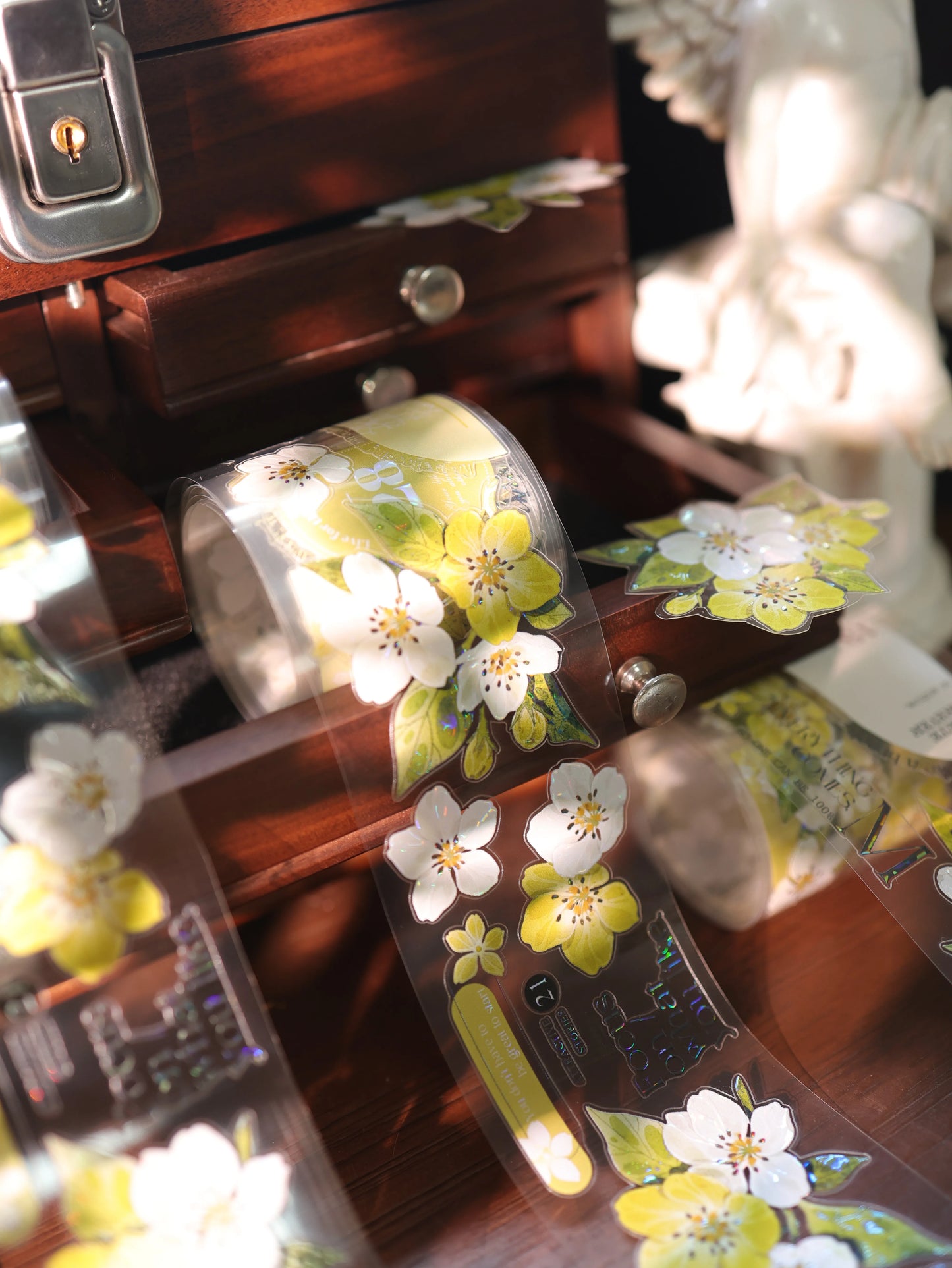 YiEr Vol17【Cream Pear Blossom】Kiss-cut Floral Washi Tape and PET Stickers