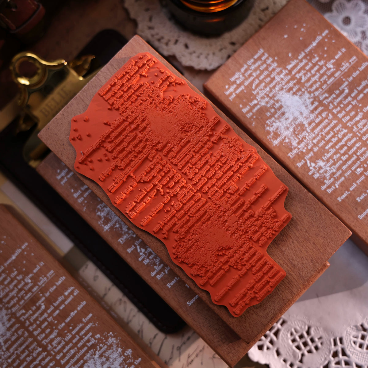YiEr Vol18【Background English Stamp】Imported Maple Orange Rubber and Maple Wood Stamp