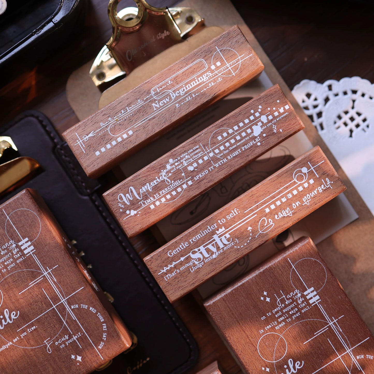 YiEr Vol17【Base Stamp】Imported Maple Red Rubber and Maple Wood Stamp