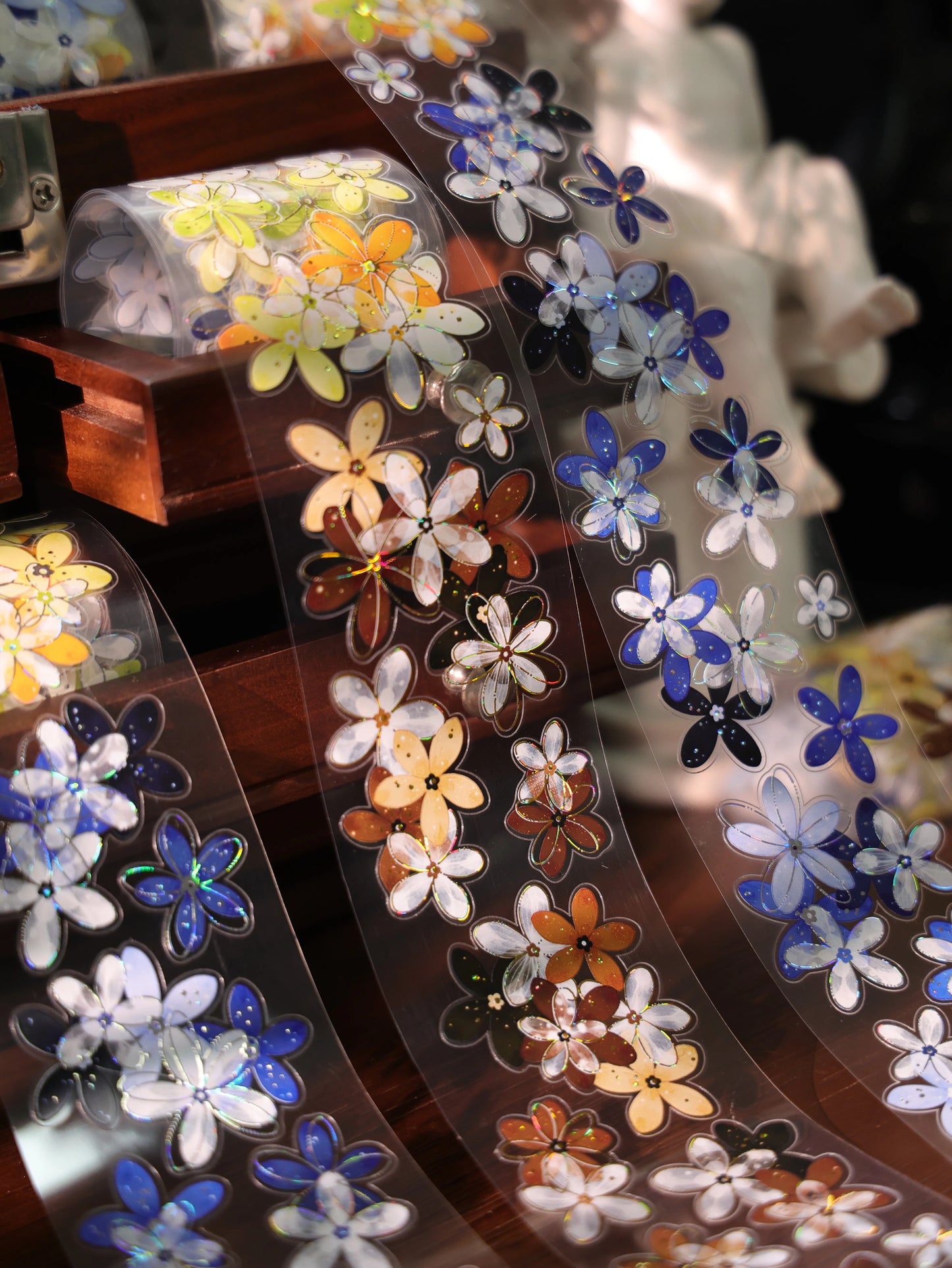 YiEr Vol17【Flowers on the Path】Kiss-cut Light Retro Floral Washi Tape and PET Stickers