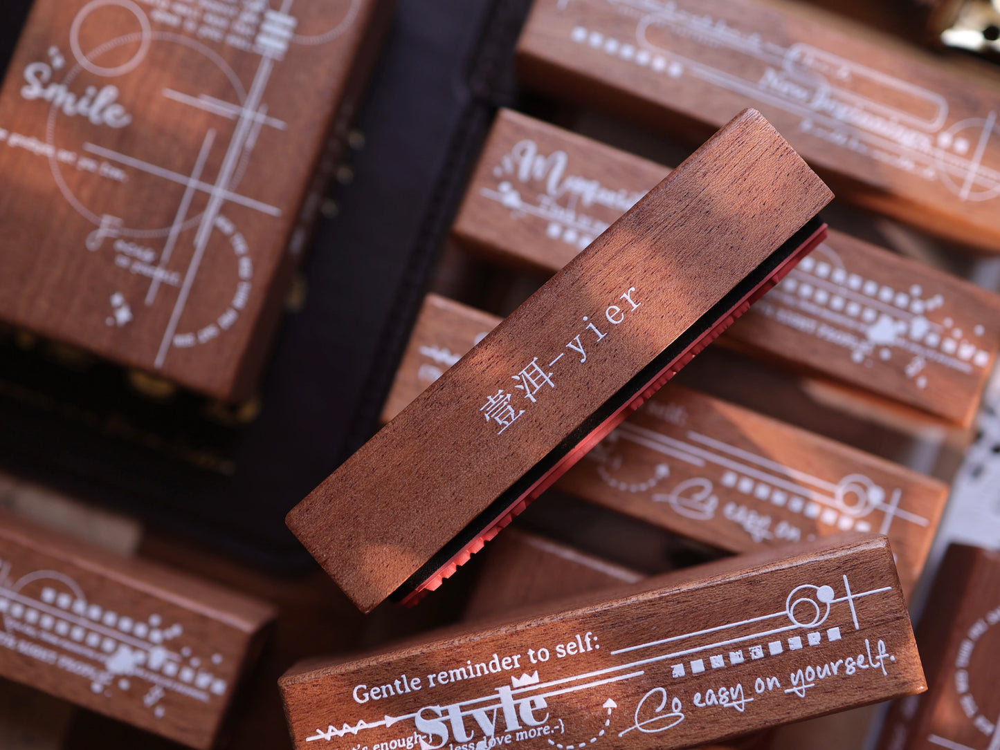 YiEr Vol17【Base Stamp】Imported Maple Red Rubber and Maple Wood Stamp
