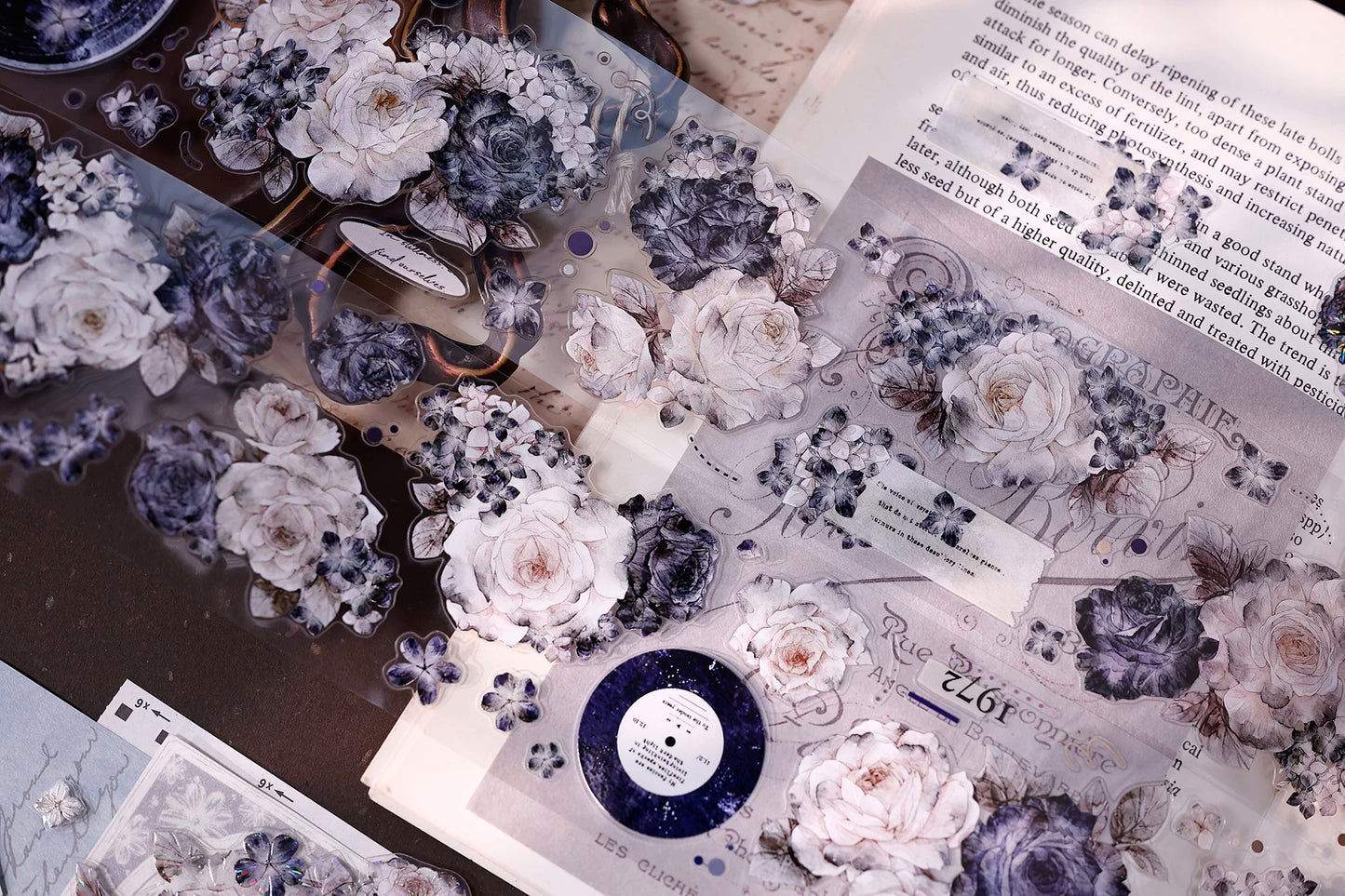 XiaoBaiJia【Cloud Ink Flower Cluster】Pre-cut Floral Orginal Design Washi Pet Tape Light Retro Stickers