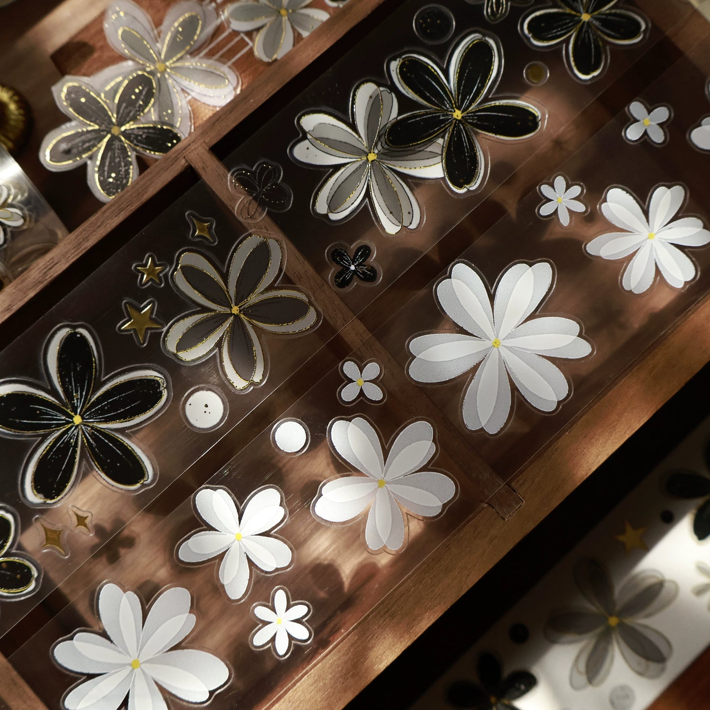 YiEr Vol15【Black and White Flowers】Orginal Design Pre-cut Washi/Pet Floral Tape Light Retro Landscaping Stickers