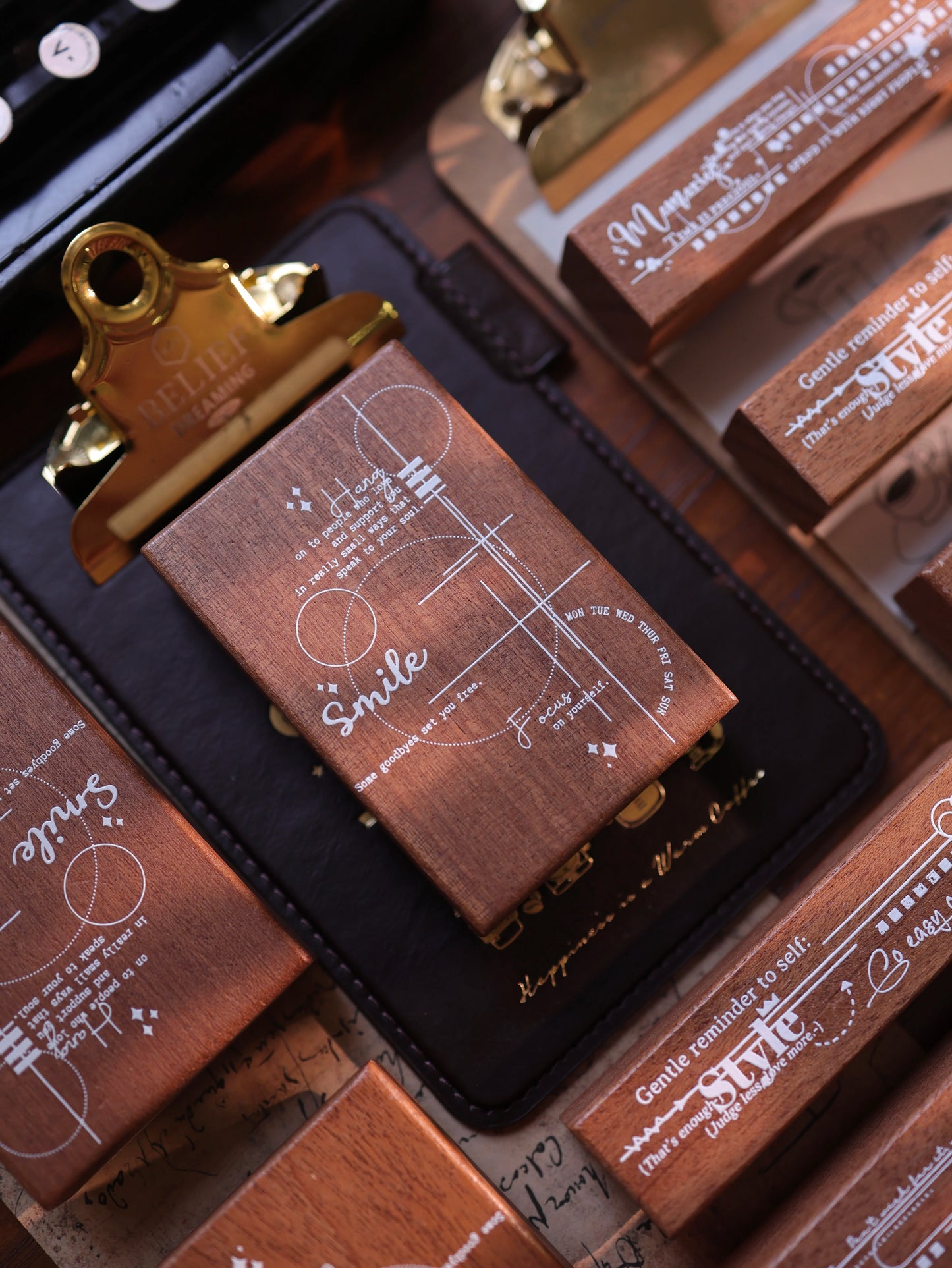 YiEr Vol17【Base Stamp】Imported Maple Red Rubber and Maple Wood Stamp