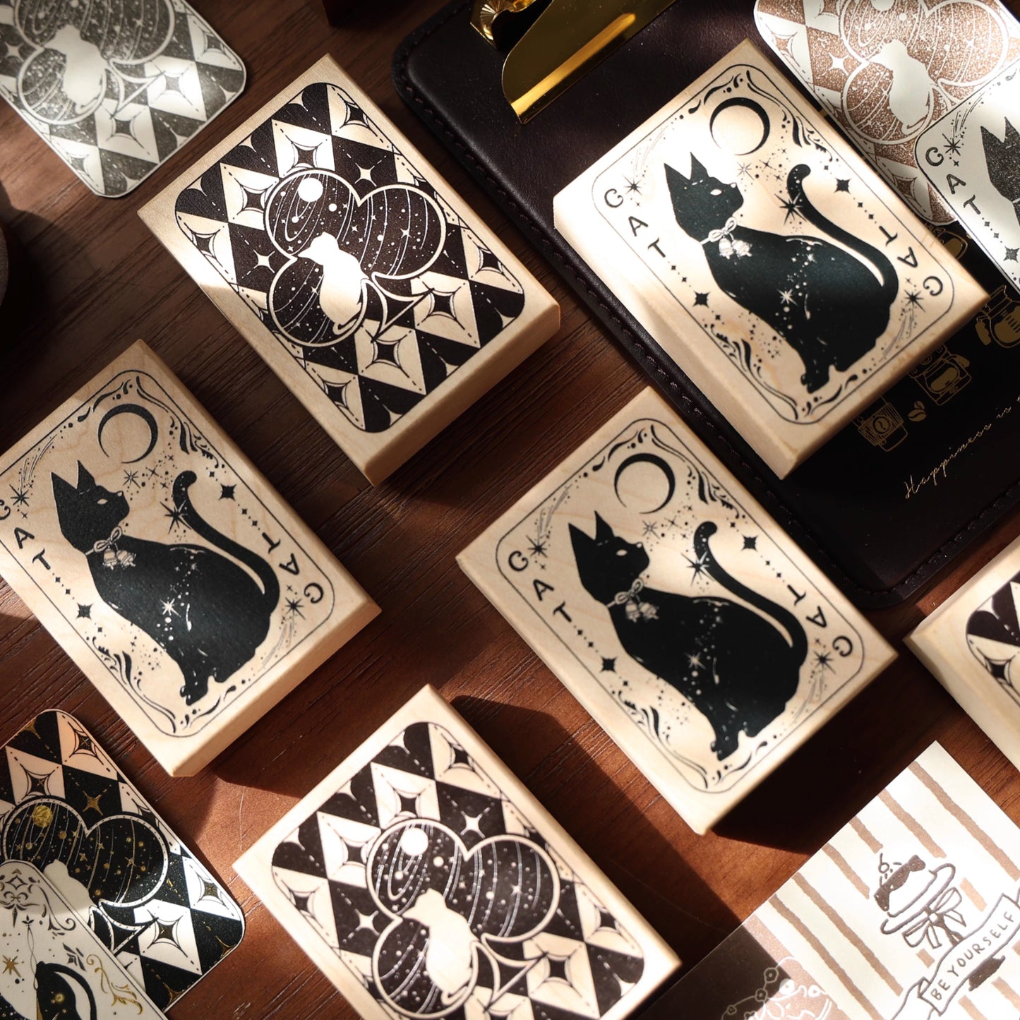 YiEr Vol16【Cat Poker Stamp】Imported Maple Red Rubber and Maple Wood Stamp