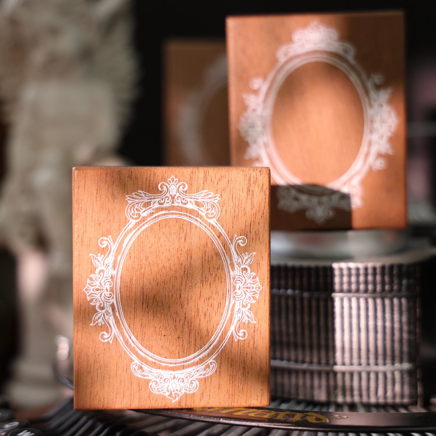 YiEr Vol17【Vintage Border】Imported Maple Red Rubber and Maple Wood Stamp